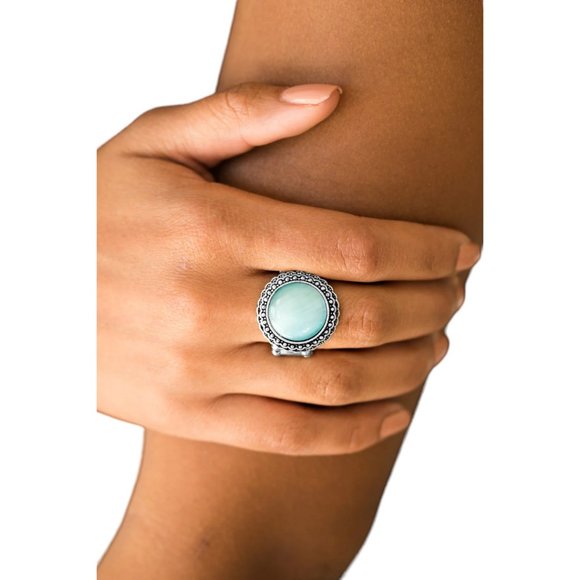 PAPARAZZI "JEWEL POOL - BLUE" RING - Picture 2 of 2